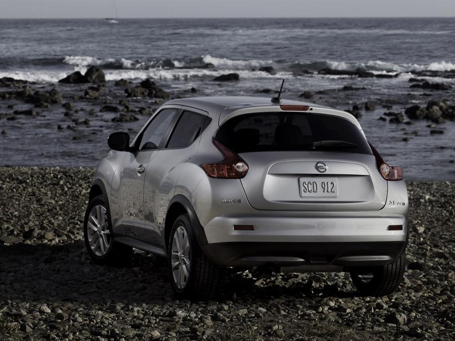  Nissan Juke 2010 года  (US) (фото 9 из 16)